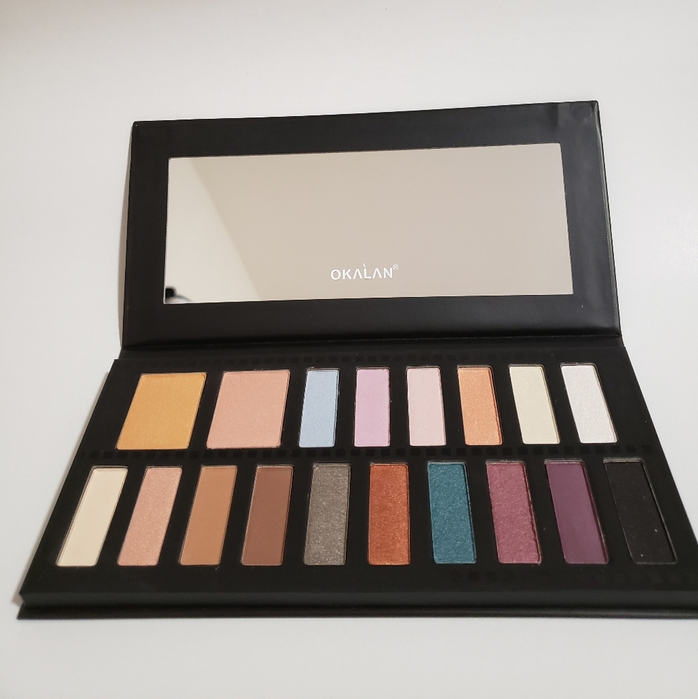 Eyeshadow palette urban memory 16 colors